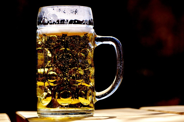 pivo v půllitru